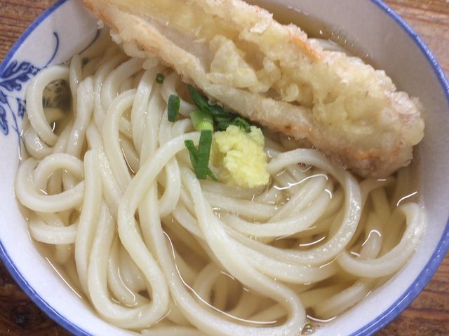 かけうどんとちくわ_宮川製麺所
