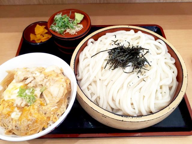鳴門うどん 別府店
ザルうどんトリプルと親子丼セット_鳴門うどん別府店