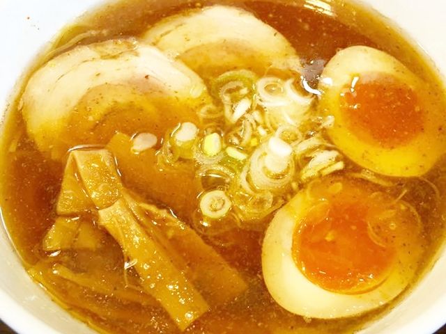 ラーメンふらりの豚骨ラーメン_ふらり