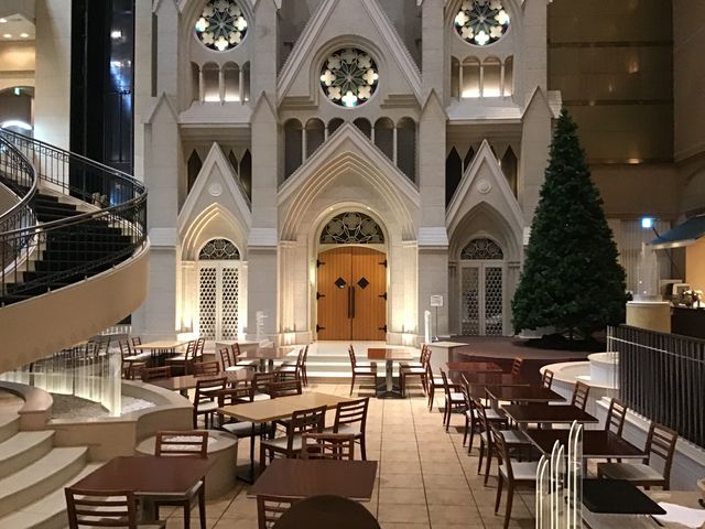 演奏会でも出来るような カフェです。_ブッフェレストラン カフェ・ドム
