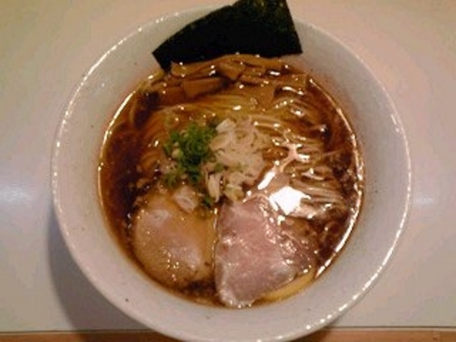 醤油らぁめん(並):750円(税込)_とんぼ庵