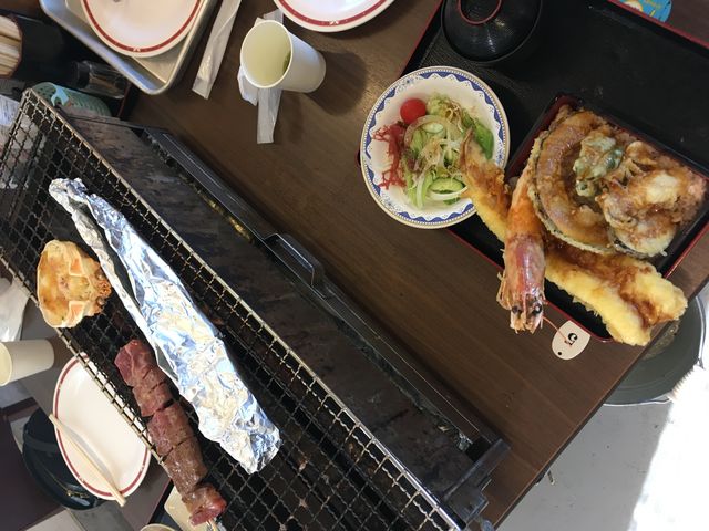 天丼、秋刀魚、牛肉、色んなものをオーダーしました♪_海鮮茶屋 活き活き亭