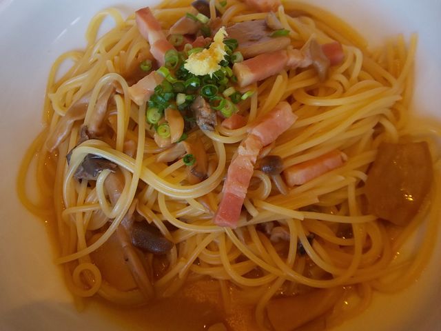 ランチ_ピザ&パスタ ラパウザ 厚別通店