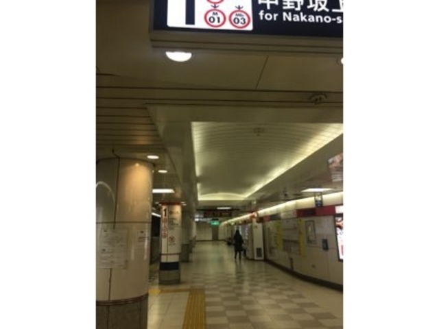 ホームです。_東京メトロ丸ノ内線 西新宿駅