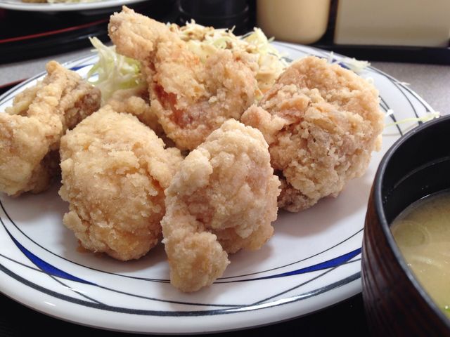 塩味の唐揚げなのであっさりでいくらでも食べれるますね!_道の駅 すごう