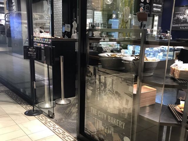 入り口_THE・CITY・BAKERY・TOKYO・SHINAGAWA
