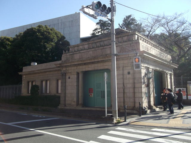 かつての駅舎_旧博物館動物園駅