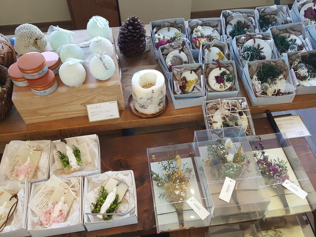 店内販売品
パッケージも可愛い!_Sopo Candle