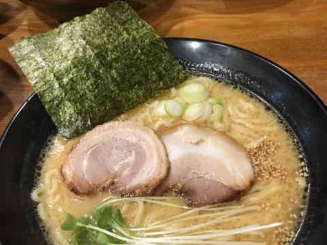 後味よいラーメンです_らーめん能登山 つけ麺館