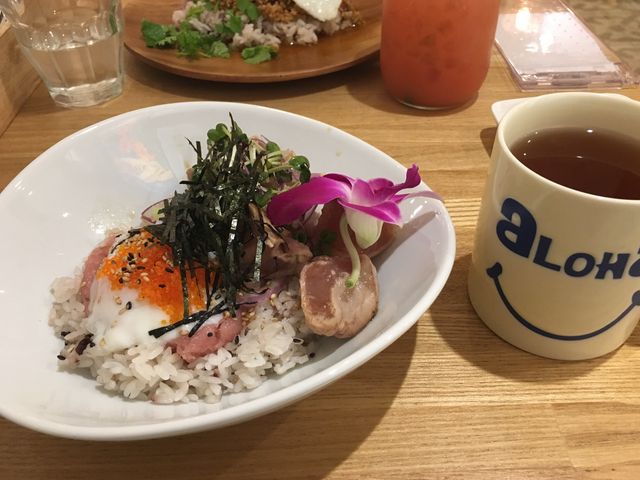 ポキ丼_アロハテーブル ハワイアンデリ / グッデイズ・マラサダ アトレ吉祥寺店