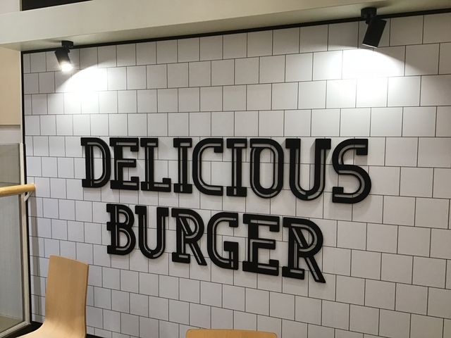 看板_マクドナルド イオンモール高崎店