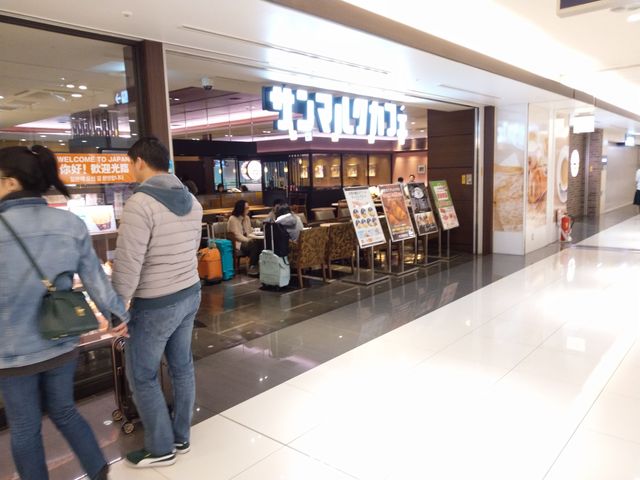 外観です_サンマルクカフェ関西国際空港店(CHOCO CRO SAINTMARC CAFE)