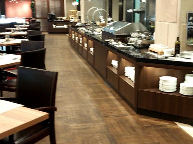 店内の様子_レイクサイドグリル