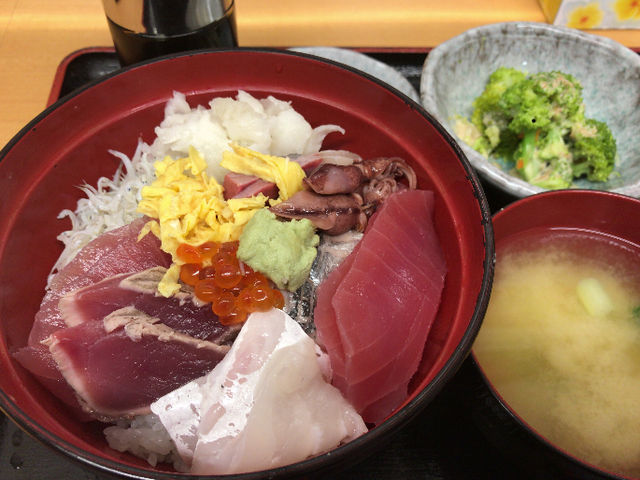 海鮮丼_もみじや