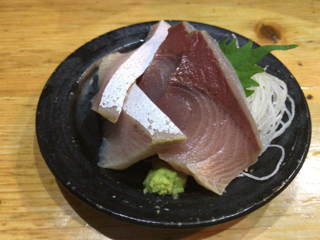 ブリ刺し_さしみや五坪