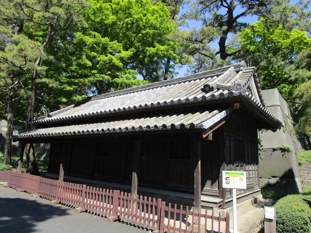 大手門を入ってすぐの場所にある_同心番所