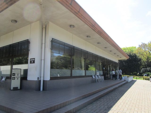 気軽に休憩できる_財団法人国民公園協会皇居外苑ザ・フォレスト北の丸