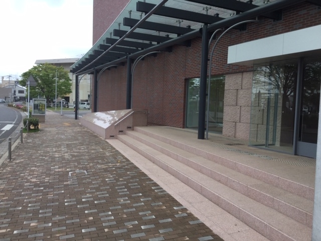 美術館玄関_出光美術館(門司)