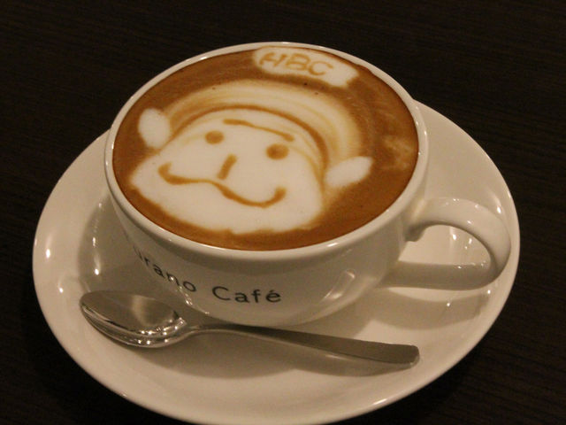 テレビ局HBCとカフェラテ_フラノカフェ (Furano Cafe)