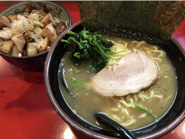 ラーメンとチャーシュー丼_介一家 山手店