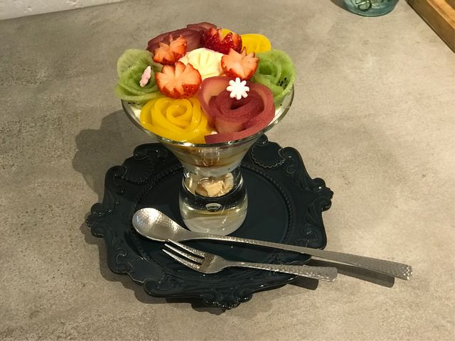 【茶屋ひなた】フルーツのパフェ_茶屋ひなた