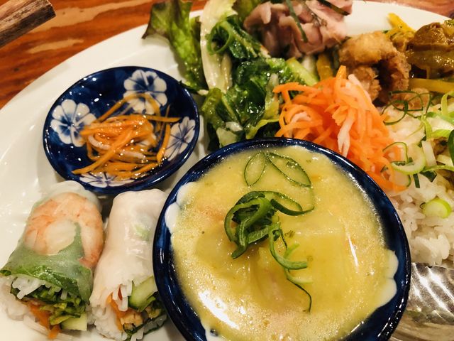 定食がお得です_ベトナム食堂 タン★カフェ