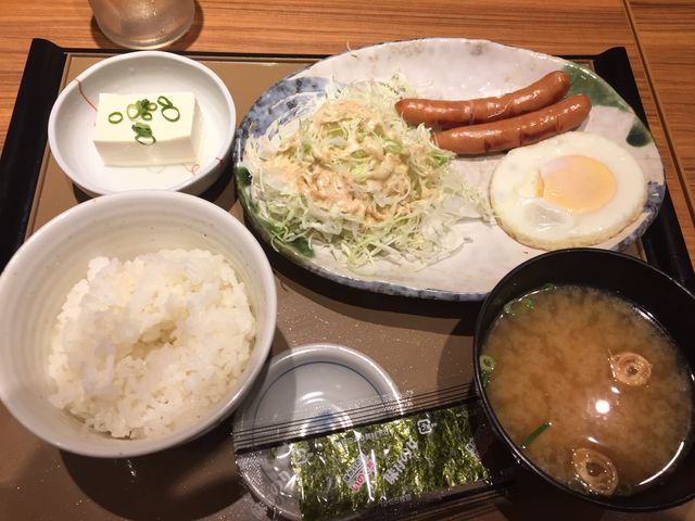 目玉焼きモーニング。おいしくいただきました。_ごはん処やよい軒 三宮店