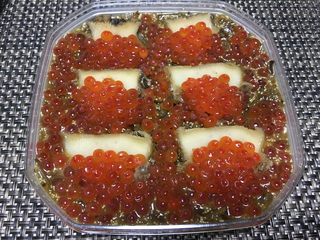 いくらにあわびにめかぶ、ししゃもの卵のつぶつぶも美味しい_中村家