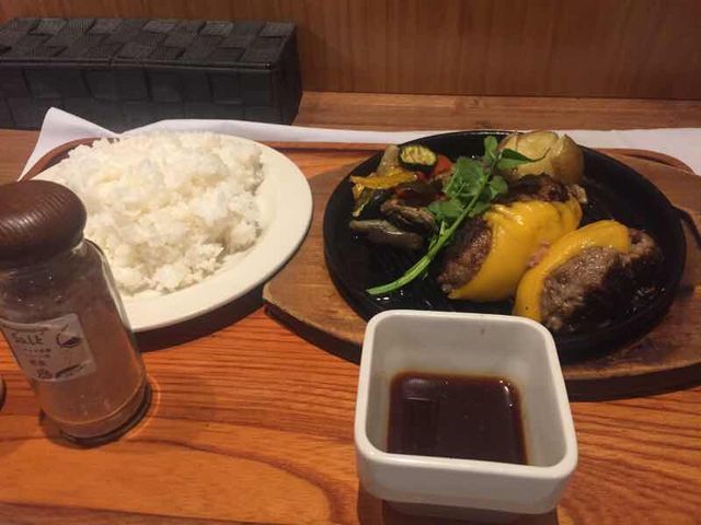 ハンバーグです。_いしがまやハンバーグ アトレ亀戸