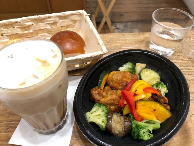 ランチメニューもお得_クック・ハウス なんばウォークEAST店