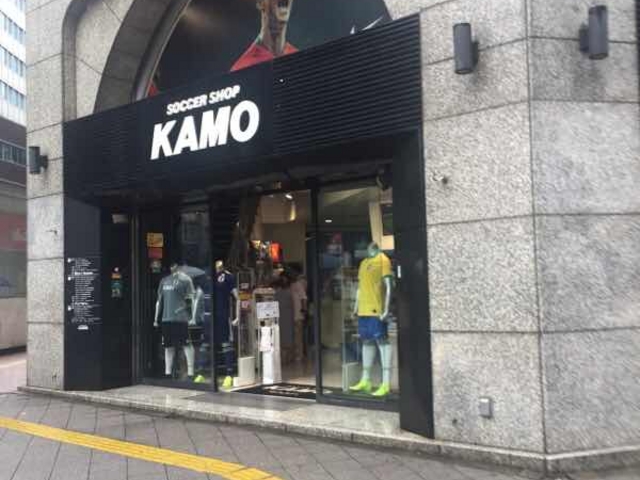 外観です。_サッカーショップKAMO 新宿店