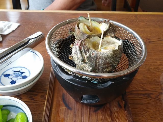 サザエの壺焼き_お食事処 かにや