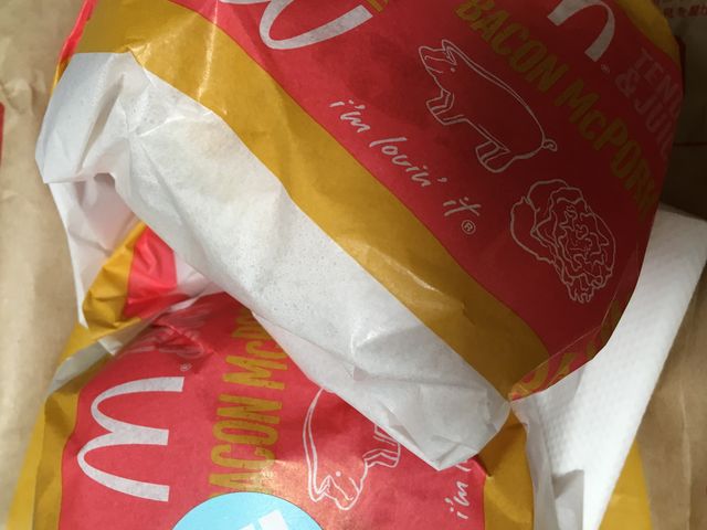 ベーコンマックポーク_マクドナルドJR新宿南口店