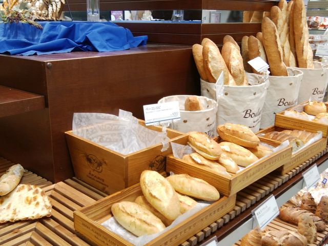 いろんなパンがたっくさん_boulangerie DONQ 静岡松坂屋店