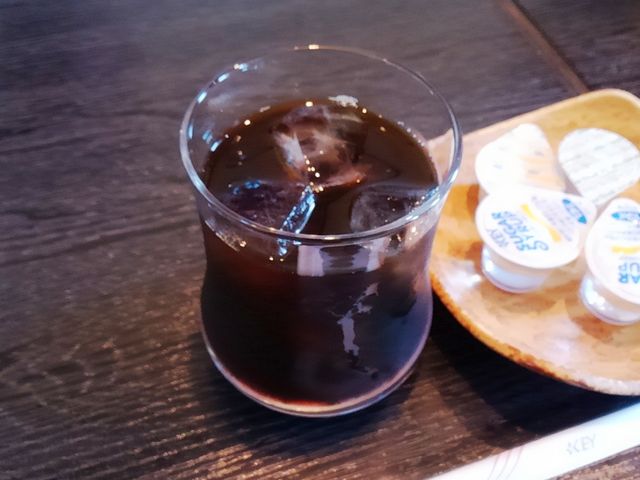 プラス220円で楽しめるアイスコーヒー_カフェ うまめしゴォー(郷)