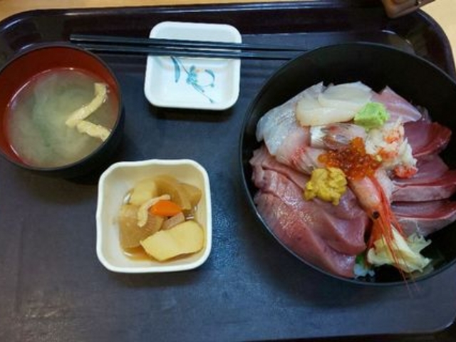 特上海鮮丼!!_中央食堂