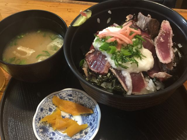 カツオ叩き丼も完食_市場のめし屋 浜ちゃん