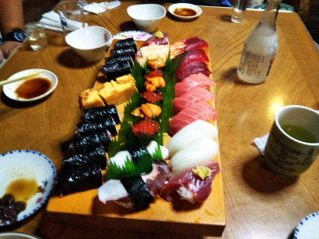 最後に光寿司を握ってもらった。
寿司で酒が飲める。_光ずし
