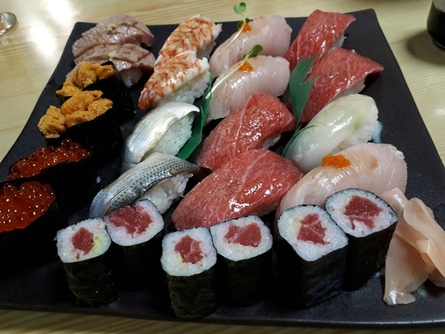 とても美味しい_末広寿司