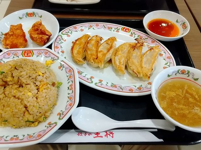 炒飯餃子唐揚げスープの炒飯セット_餃子の王将