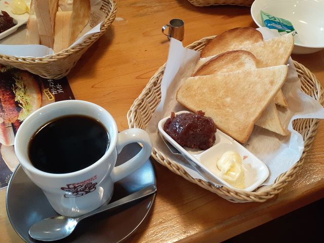 たっぷりコーヒー+小倉トースト_珈琲所コメダ珈琲店 揖斐大野店