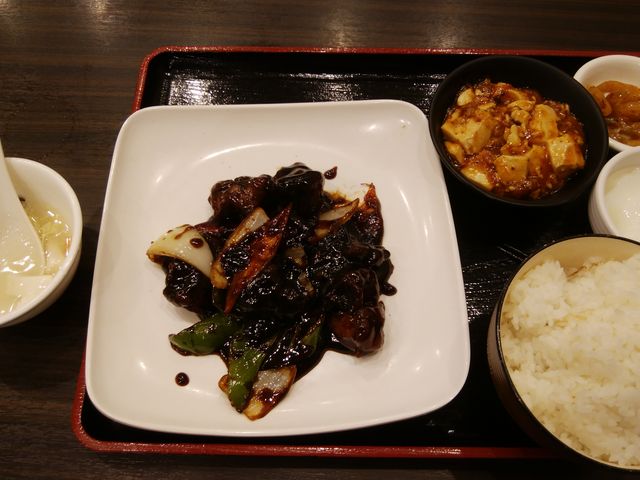 美味しい「黒酢酢豚」です。嬉しいことに熱々でした。_菜香菜 八重洲店