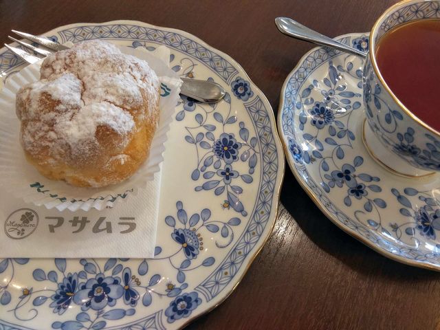 店内で頂いたシュークリーム_マサムラ