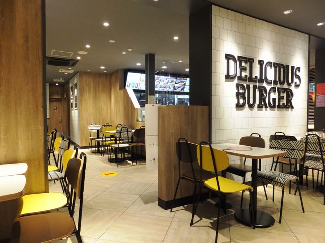 店内の様子_マクドナルド松阪三雲店