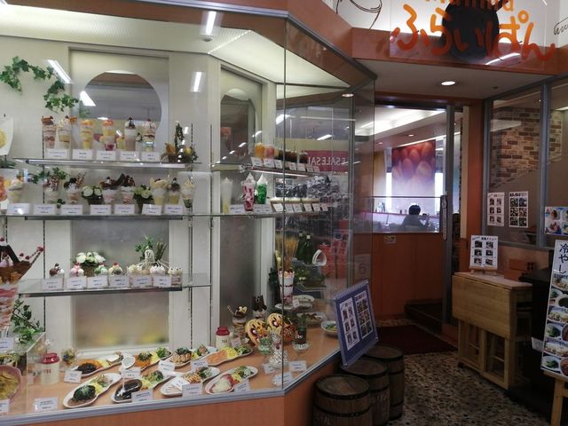 店舗入り口_manmaふらいぱん