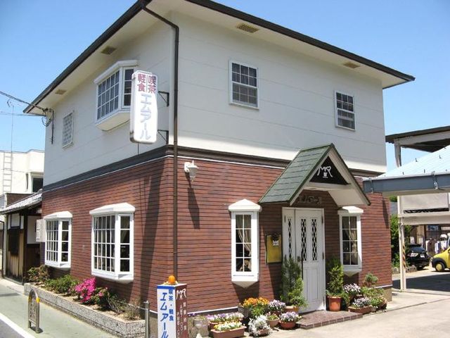 日根野駅の改札を出て右!_エムアール