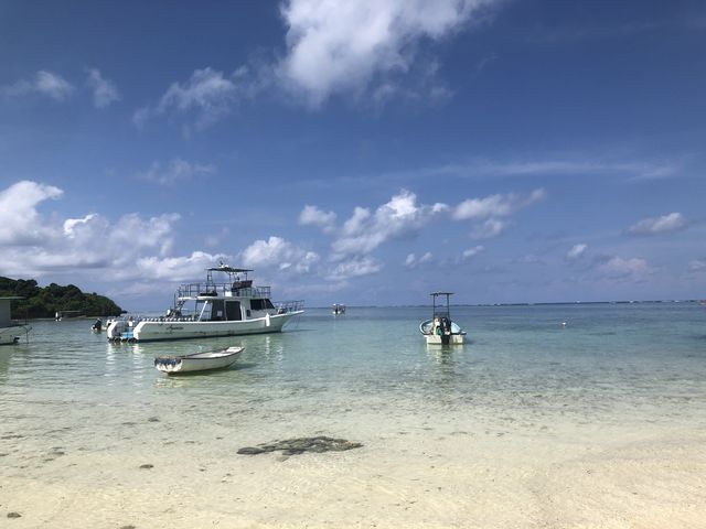 船を出してもらう前のところです。きれいなビーチでした。_Manta Holic Kabira