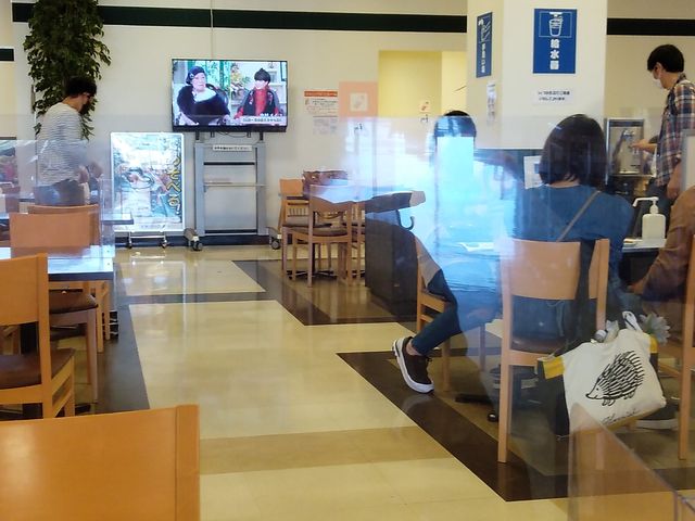 アクリル仕切り設置済_はなまるうどん ベイドリーム清水店