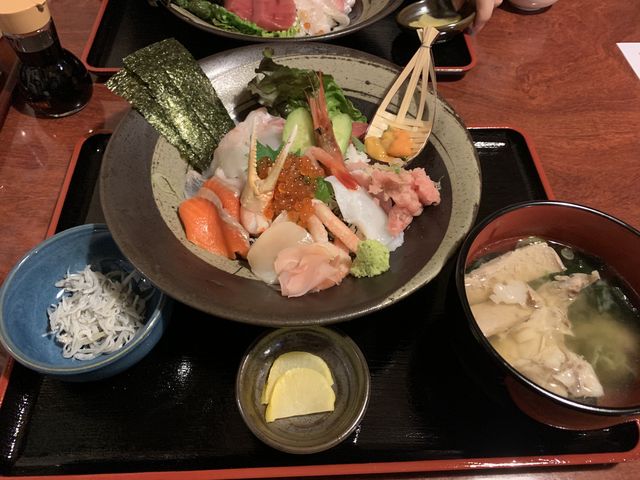 よろこんで海鮮丼_北海道 よろこんで酒場 昭島南口店