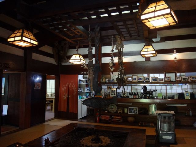 囲炉裏がありました。_豪族の館 大東園